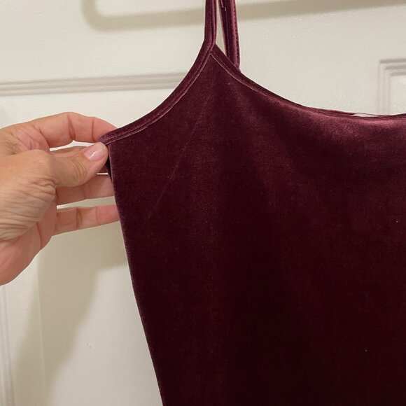Loft Burgundy Velvet Spaghetti Strap Camisole Top Womens Size‎ M - Picture 2 of 7